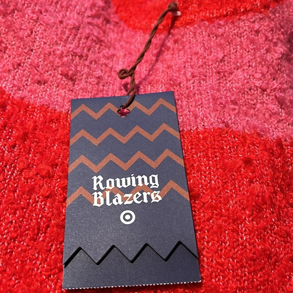 Sweater - Picture 6 of 6